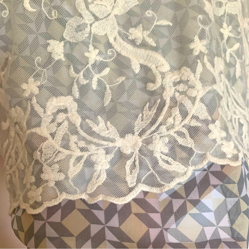 Anthropologie Mauve Lace Overlay Sleeveless Top Size Large - Picture 6 of 8